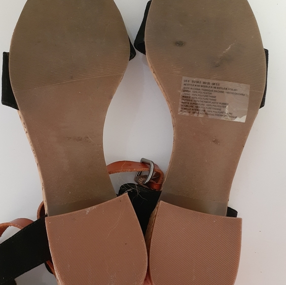 American Eagle black/cork wedge sandals. Size 8. - Picture 4 of 5